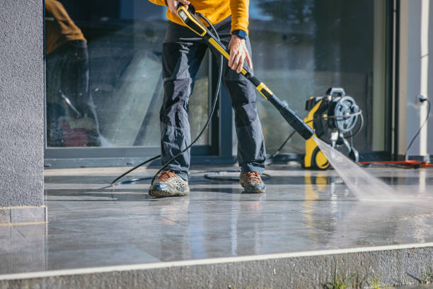 Best Pressure Washing Driveway  in Montgomery, TX